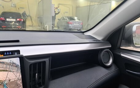 Toyota RAV4, 2017 год, 2 700 000 рублей, 13 фотография