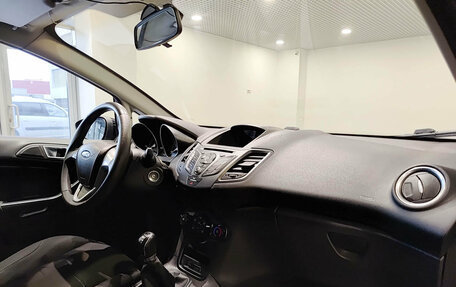 Ford Fiesta, 2015 год, 893 000 рублей, 13 фотография