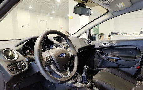 Ford Fiesta, 2015 год, 893 000 рублей, 20 фотография