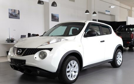Nissan Juke II, 2012 год, 990 000 рублей, 1 фотография