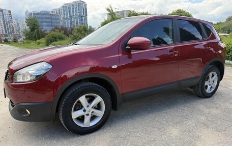 Nissan Qashqai, 2011 год, 850 000 рублей, 2 фотография