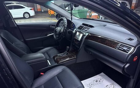 Toyota Camry, 2016 год, 1 950 000 рублей, 6 фотография
