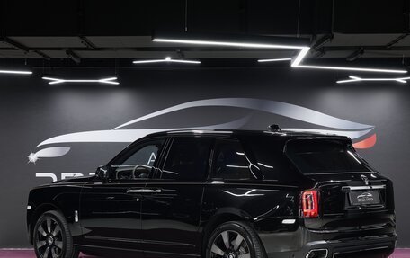 Rolls-Royce Cullinan, 2024 год, 44 900 000 рублей, 3 фотография