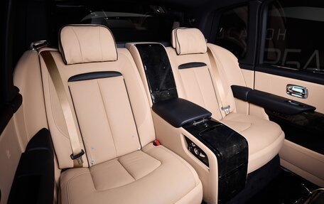 Rolls-Royce Cullinan, 2024 год, 44 900 000 рублей, 18 фотография