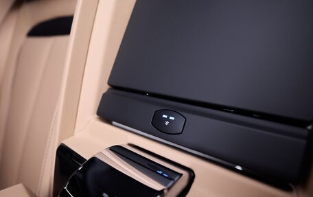 Rolls-Royce Cullinan, 2024 год, 44 900 000 рублей, 16 фотография