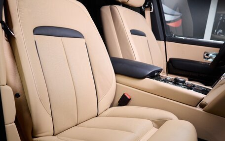 Rolls-Royce Cullinan, 2024 год, 44 900 000 рублей, 21 фотография