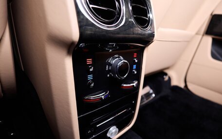Rolls-Royce Cullinan, 2024 год, 44 900 000 рублей, 33 фотография