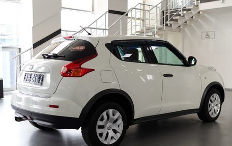 Nissan Juke II, 2012 год, 990 000 рублей, 4 фотография
