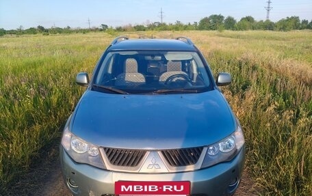 Mitsubishi Outlander III рестайлинг 3, 2007 год, 660 000 рублей, 3 фотография
