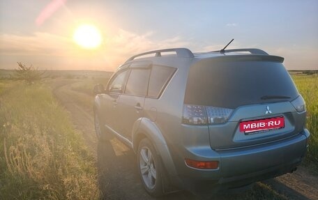 Mitsubishi Outlander III рестайлинг 3, 2007 год, 660 000 рублей, 10 фотография