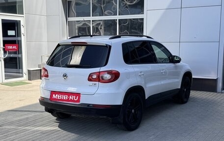 Volkswagen Tiguan I, 2011 год, 990 000 рублей, 7 фотография