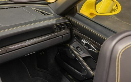 Porsche 911, 2016 год, 14 200 000 рублей, 34 фотография
