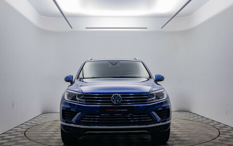 Volkswagen Touareg III, 2015 год, 2 370 000 рублей, 2 фотография