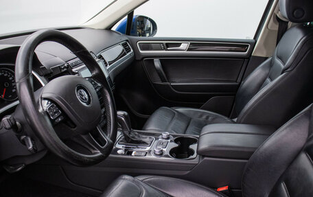 Volkswagen Touareg III, 2015 год, 2 370 000 рублей, 11 фотография