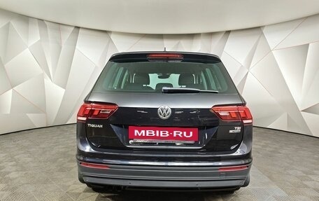 Volkswagen Tiguan II, 2017 год, 1 943 000 рублей, 8 фотография