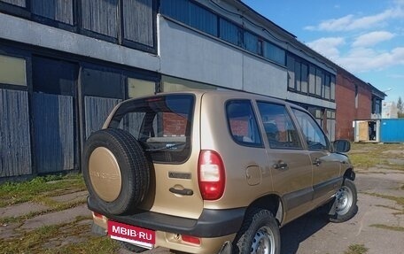Chevrolet Niva I рестайлинг, 2004 год, 300 000 рублей, 3 фотография