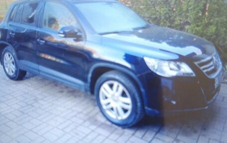 Volkswagen Tiguan I, 2010 год, 450 000 рублей, 2 фотография