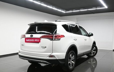 Toyota RAV4, 2018 год, 2 295 000 рублей, 2 фотография