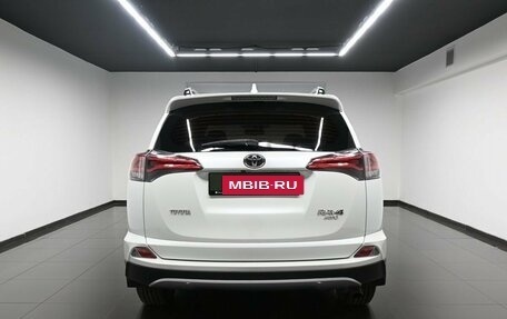 Toyota RAV4, 2018 год, 2 295 000 рублей, 4 фотография