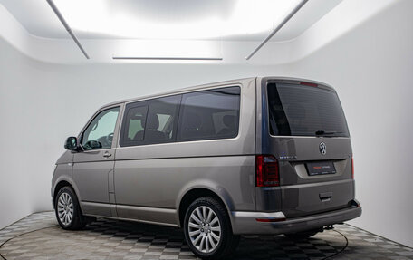 Volkswagen Multivan T6 рестайлинг, 2015 год, 2 870 000 рублей, 7 фотография