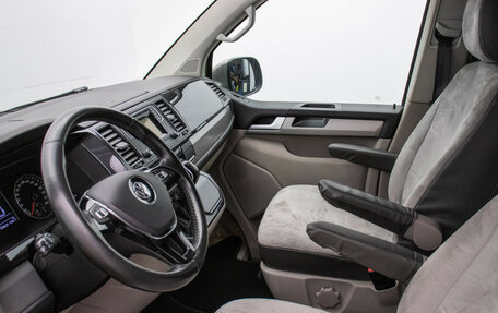 Volkswagen Multivan T6 рестайлинг, 2015 год, 2 870 000 рублей, 9 фотография