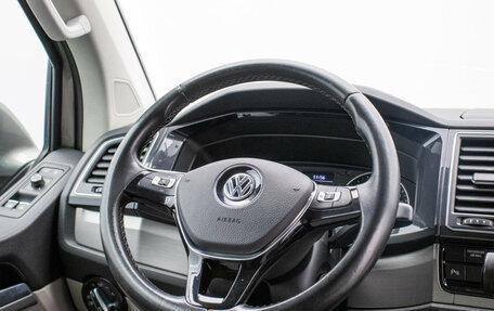 Volkswagen Multivan T6 рестайлинг, 2015 год, 2 870 000 рублей, 15 фотография
