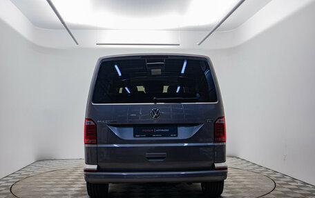 Volkswagen Multivan T6 рестайлинг, 2015 год, 2 870 000 рублей, 6 фотография