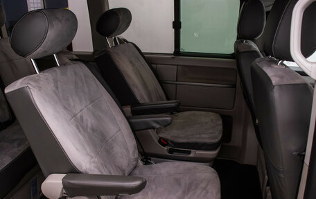 Volkswagen Multivan T6 рестайлинг, 2015 год, 2 870 000 рублей, 10 фотография