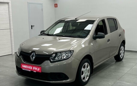 Renault Sandero II рестайлинг, 2015 год, 570 000 рублей, 1 фотография