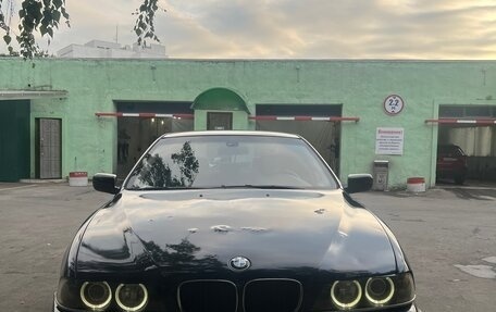 BMW 5 серия, 1999 год, 575 000 рублей, 1 фотография