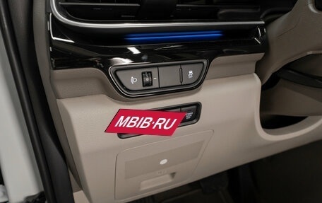KIA Carnival, 2024 год, 9 100 000 рублей, 25 фотография
