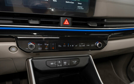KIA Carnival, 2024 год, 9 100 000 рублей, 34 фотография