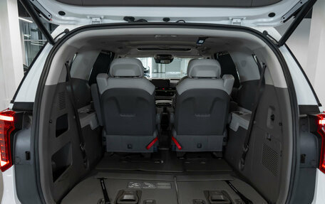 KIA Carnival, 2024 год, 9 100 000 рублей, 36 фотография