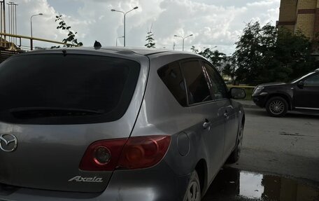 Mazda Axela, 2004 год, 300 000 рублей, 2 фотография