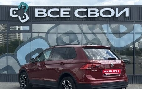 Volkswagen Tiguan II, 2017 год, 1 880 000 рублей, 3 фотография