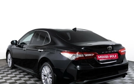 Toyota Camry, 2018 год, 1 740 000 рублей, 8 фотография