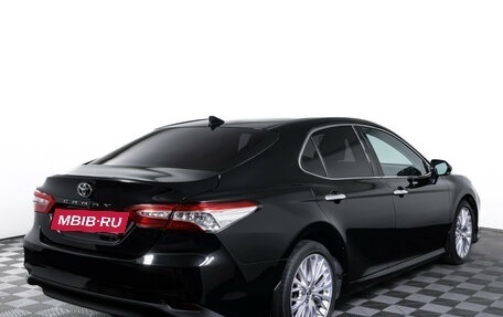 Toyota Camry, 2018 год, 1 740 000 рублей, 5 фотография