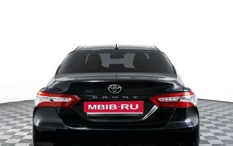 Toyota Camry, 2018 год, 1 740 000 рублей, 7 фотография