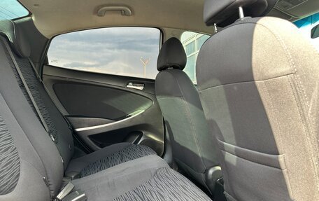 Hyundai Solaris II рестайлинг, 2015 год, 1 020 000 рублей, 4 фотография