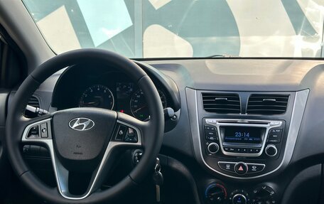 Hyundai Solaris II рестайлинг, 2015 год, 1 020 000 рублей, 10 фотография