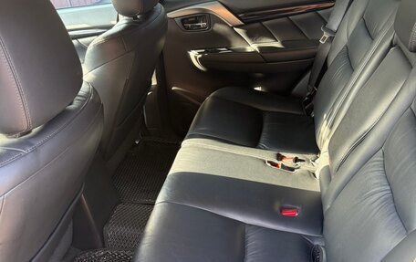 Mitsubishi Pajero Sport III рестайлинг, 2018 год, 3 200 000 рублей, 9 фотография
