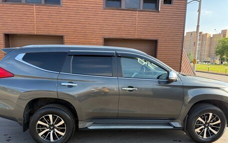 Mitsubishi Pajero Sport III рестайлинг, 2018 год, 3 200 000 рублей, 14 фотография