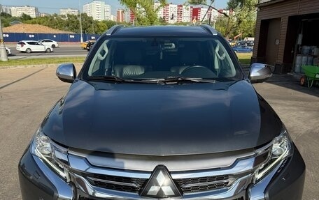 Mitsubishi Pajero Sport III рестайлинг, 2018 год, 3 200 000 рублей, 15 фотография