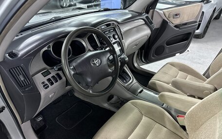 Toyota Highlander III, 2002 год, 825 000 рублей, 10 фотография