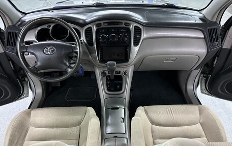 Toyota Highlander III, 2002 год, 825 000 рублей, 14 фотография