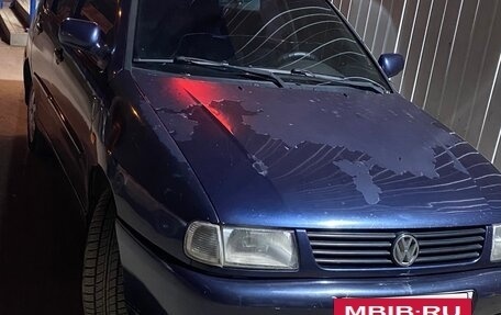 Volkswagen Polo III рестайлинг, 1998 год, 210 000 рублей, 2 фотография