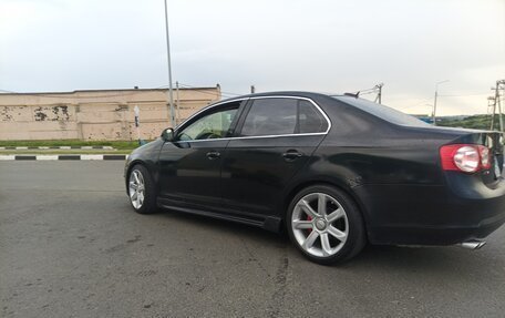 Volkswagen Jetta VI, 2005 год, 550 000 рублей, 2 фотография