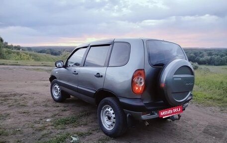Chevrolet Niva I рестайлинг, 2004 год, 295 000 рублей, 4 фотография