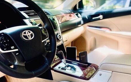 Toyota Camry, 2014 год, 1 888 888 рублей, 8 фотография