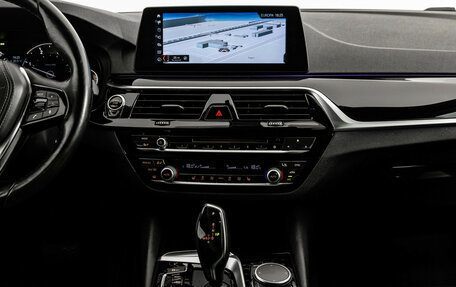 BMW 5 серия, 2017 год, 2 399 000 рублей, 16 фотография